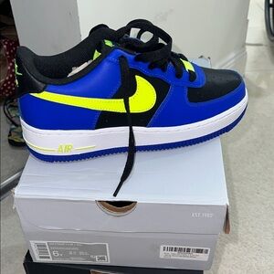Nike Air Force 1 perfect condition size 6Y